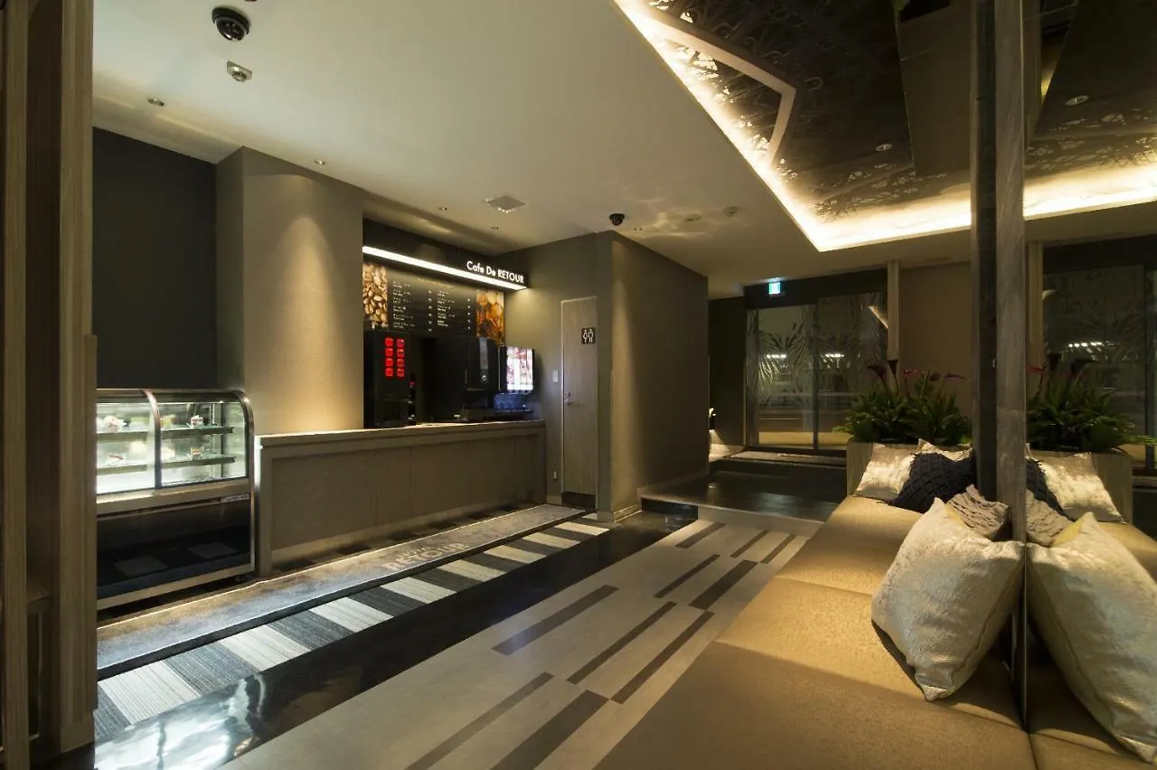 אוסקה ルトゥール難波 Retournanba 男塾ホテルグループ (Adults Only) 2*,  יפן